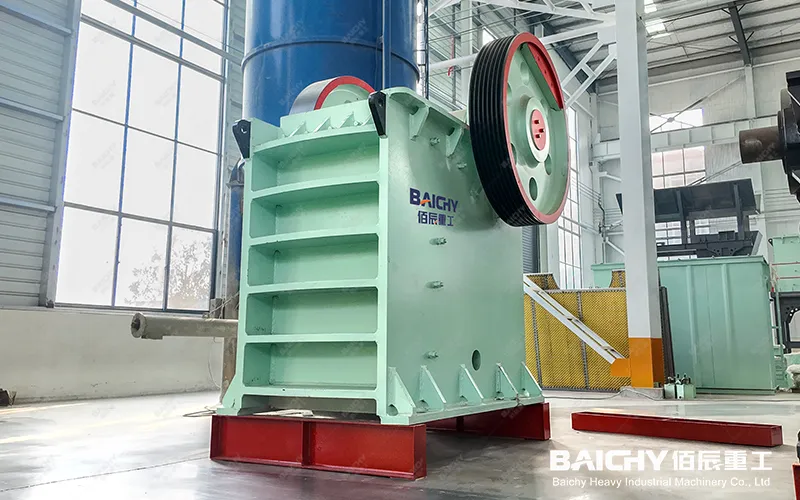 Щековая дробилка для добычи золота