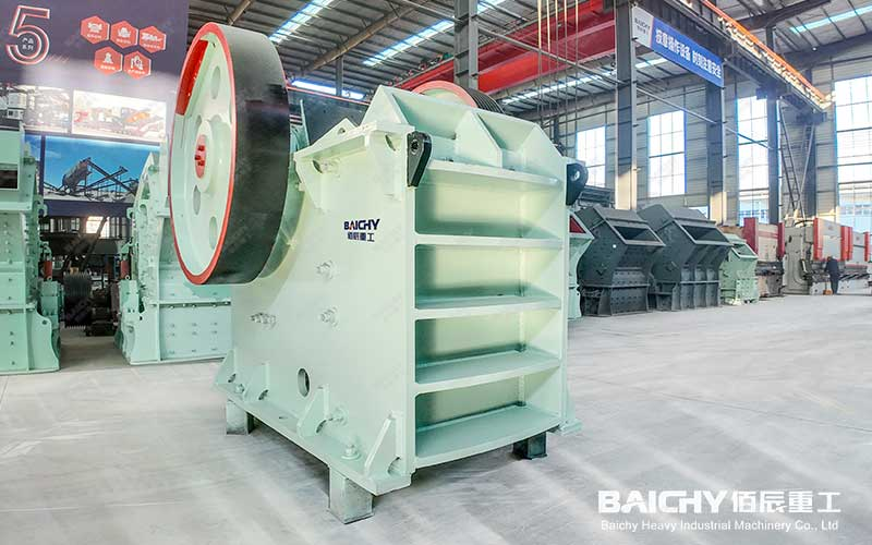 Щековая дробилка PE600x900: Почему она является бесспорным ＂Королем первичного дробле